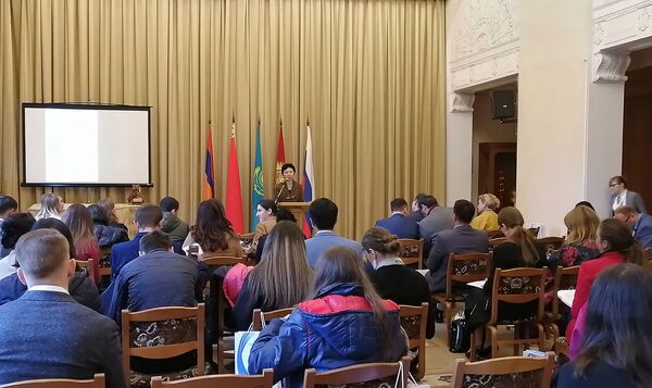 Меликян рассказал о важности Форума молодых лидеров Евразии ЕАЭС: истории успеха - Sputnik Армения