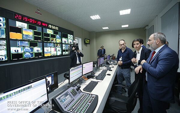 Նիկոլ Փաշինյանը Հանրային հեռուստաընկերությունում - Sputnik Արմենիա