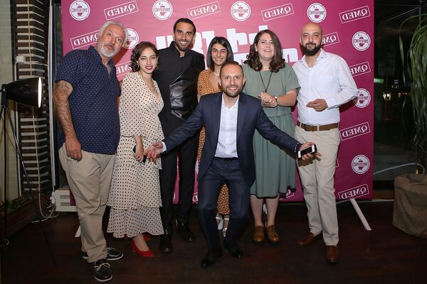 Հեղափոխության օրերին մեծ դժվարությամբ նկարահանած «Ազնիվ գողեր» ֆիլմը մեծ էկրաններին է - Sputnik Արմենիա