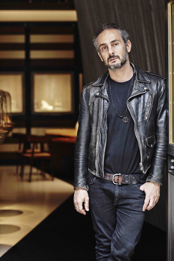 Мировые звезды в украшениях от армянских дизайнеров Мировые звезды в украшениях от армянских дизайнеров - Sputnik Армения