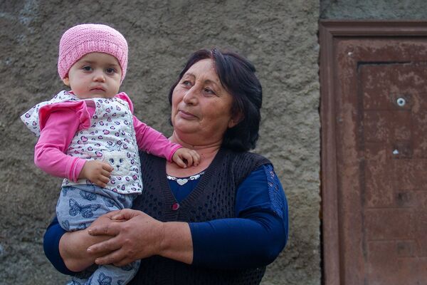 «Տաշի–տուշիին» կարոտելով. Տավրուս գյուղում մոռացել են մարդաշատ հարսանիքները «Տաշի–տուշիին» կարոտելով. Տավրուս գյուղում մոռացել են մարդաշատ հարսանիքները - Sputnik Արմենիա