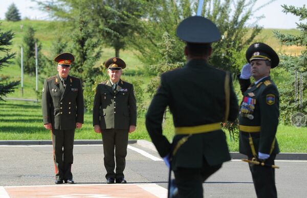 Главы Генштабов ВС Армении и Беларуси обсудили военное сотрудничество - Sputnik Армения