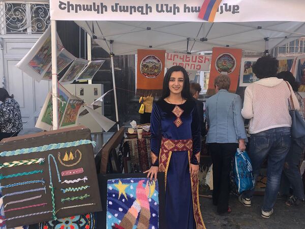 «Ծո՛, ինչղ լավ է, հբը օր կսեինք` աշխարհի կենտրոնը Գյումրին է». տոնական հայրաքաղաքը «Ծո՛, ինչղ լավ է, հբը օր կսեինք` աշխարհի կենտրոնը Գյումրին է». տոնական հայրաքաղաքը - Sputnik Արմենիա