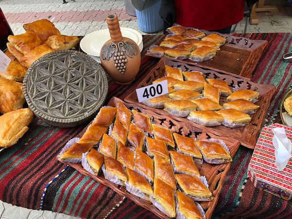 День независимости в Гюмри: что происходит в городе искусств и ремесел прямо сейчас День независимости в Гюмри: что происходит в городе искусств и ремесел прямо сейчас - Sputnik Армения