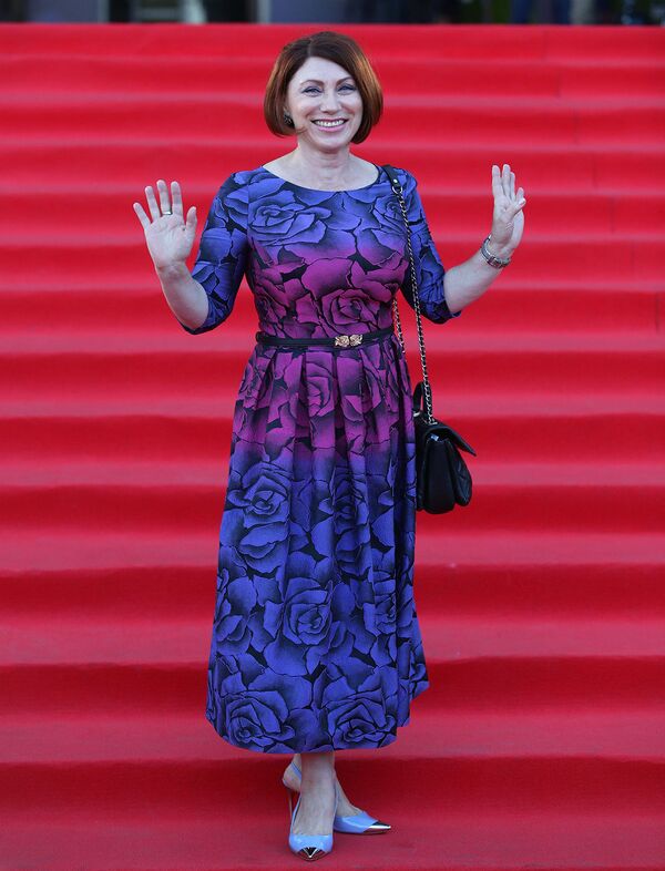 Если бы не надбавки за звания, было бы тяжко: какая пенсия у российских звезд Если бы не надбавки за звания, было бы тяжко: какая пенсия у российских звезд - Sputnik Армения