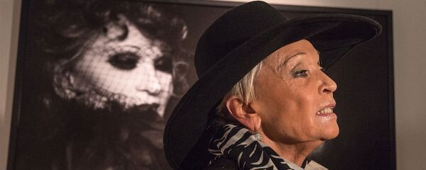 Актриса Светлана Светличная на открытии выставки фотографий Моя Люся, приуроченной к 80-летию актрисы Людмилы Гурченко (10 ноября 2015). Москвa - Sputnik Армения