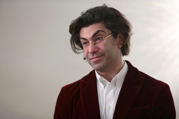 Если бы не надбавки за звания, было бы тяжко: какая пенсия у российских звезд Если бы не надбавки за звания, было бы тяжко: какая пенсия у российских звезд - Sputnik Армения