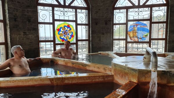 Сюда не приезжают пить кока-колу: что делать туристу на Курильских островах Сюда не приезжают пить кока-колу: что делать туристу на Курильских островах - Sputnik Армения