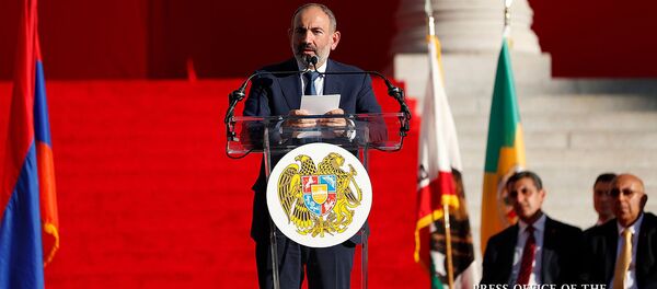 Выступление премьер-министра Никола Пашиняна на митинге в Гранд Парке (22 сентября 2019). Лос-Анджелес - Sputnik Արմենիա