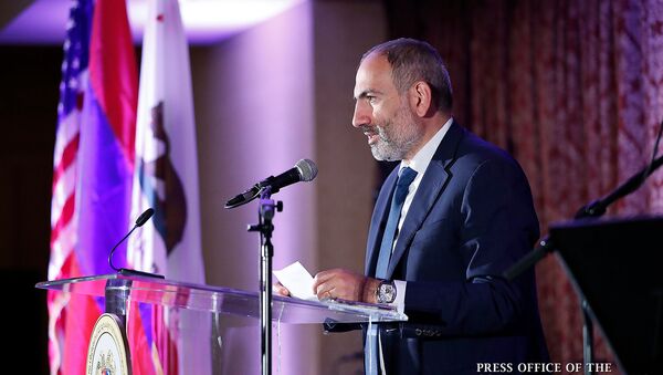 Премьер-министр Никол Пашинян выступает с речью на гала-приеме (22 сентября 2019). Лос-Анджелес - Sputnik Армения