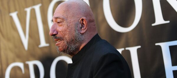 Актер Сид Хейг на премьере фильма Dark Sky Films Hatchett II в египетском театре (28 сентября 2010). Голливуд Актер Сид Хейг на премьере фильма Dark Sky Films Hatchett II в египетском театре (28 сентября 2010). Голливуд - Sputnik Արմենիա