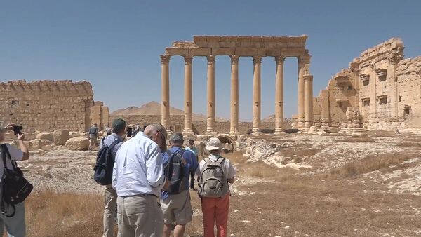 Туристы возвращаются в сирийскую Пальмиру - Sputnik Армения