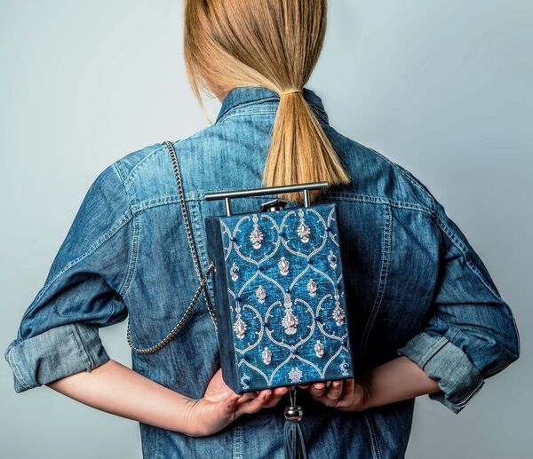 Лилит Макарян и ее сумки, похожие на ковры - Sputnik Армения