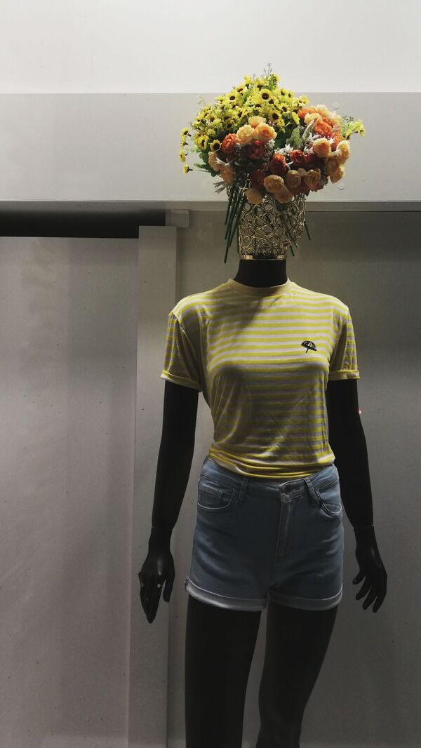 Лучшие и худшие витрины Еревана - Sputnik Армения