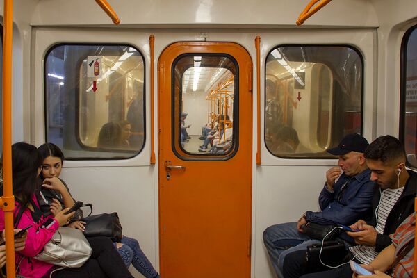 Ереван спасается от пробок: как расширить метро и разгрузить улицы столицы - Sputnik Армения