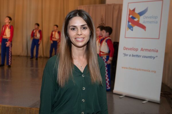 Բարեգործություն` շշի կափարիչով. ևս մեկ երեխա անվասայլակ ստացավ - Sputnik Արմենիա