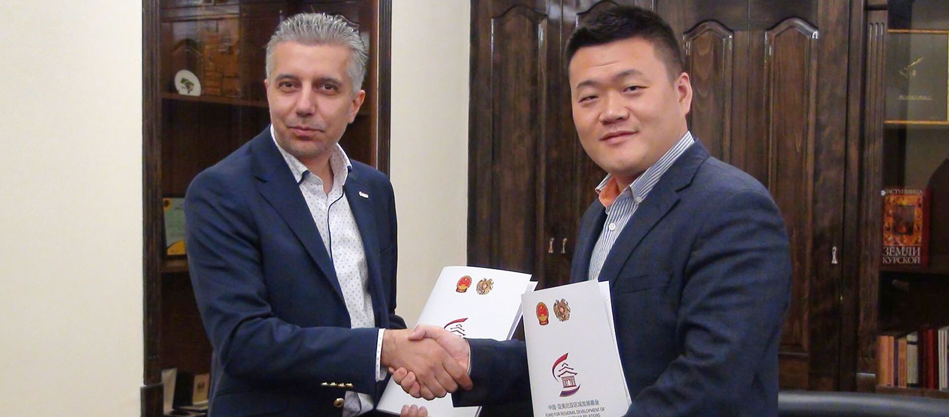 Церемония подписания соглашения с Фондом регионального развития Армяно-китайских отношений (26 сентября 2019). Гюмри - Sputnik Армения, 1920, 26.09.2019