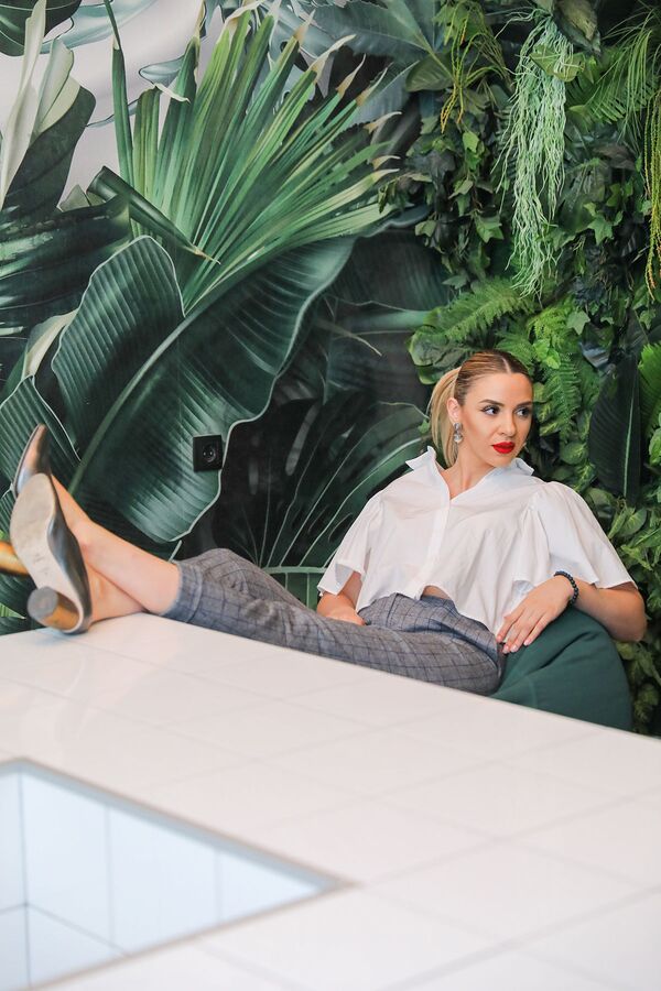 Ինչ պետք է հագնեն հայուհիներն աշնանն ու ձմռանը. որ գույներն ու ոճը կհամարվեն նորաձև Ինչ պետք է հագնեն հայուհիներն աշնանն ու ձմռանը. որ գույներն ու ոճը կհամարվեն նորաձև - Sputnik Արմենիա