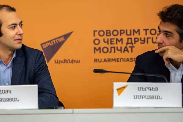 Армянская музыка зазвучит и на Мальте: маэстро Смбатян рассказал о буднях в Валлетте Армянская музыка зазвучит и на Мальте: маэстро Смбатян рассказал о буднях в Валлетте - Sputnik Армения