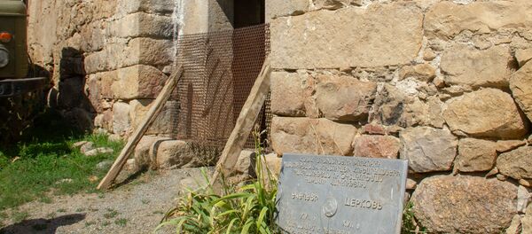 Вход в церковь в селе Личк Сюникской области - Sputnik Армения