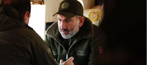 Премьер-министр Никол Пашинян и министр обороны Давид Тоноян направляются на военные учения (28 сентября 2019). Армения - Sputnik Արմենիա