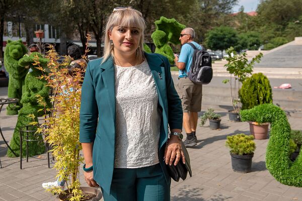 Балконы и крыши домов Еревана украсятся цветами: мэрия озеленит здания города - Sputnik Армения