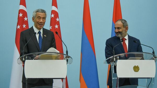 Премьер-министр Армении Никол Пашинян и премьер Сингапура Ли Сянлун - Sputnik Армения