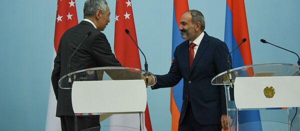 Премьер-министр Армении Никол Пашинян и премьер Сингапура Ли Сянлун Премьер-министр Армении Никол Пашинян и премьер Сингапура Ли Сянлун - Sputnik Արմենիա