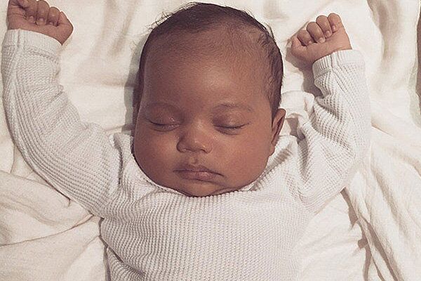 Ким Кардашьян впервые показала публике своего маленького сына Ким Кардашьян впервые показала публике своего маленького сына - Sputnik Армения