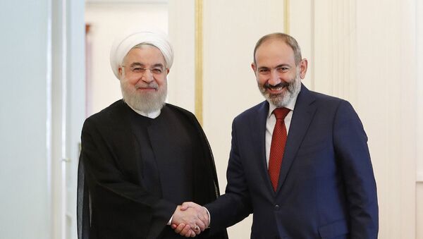 Премьер-министр Никол Пашинян встретился с Президентом Исламской Республики Иран Хасаном Роухани  (1 октября 2019) Еревaн - Sputnik Արմենիա
