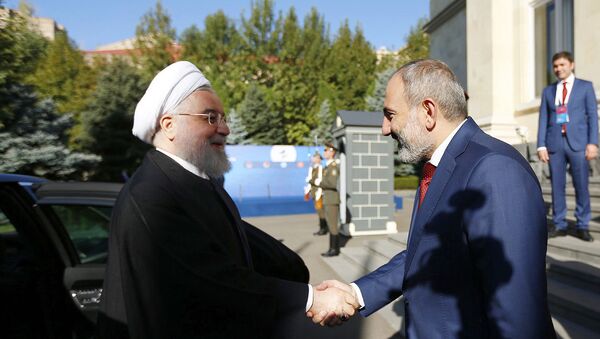 Премьер-министр Никол Пашинян встретился с Президентом Исламской Республики Иран Хасаном Роухани  (1 октября 2019) Еревaн - Sputnik Армения