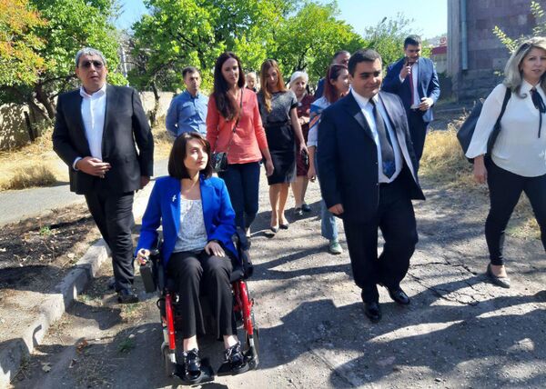 «Լավ օրից չենք այստեղ». Նորքի տուն-ինտերնատի անկողնային հիվանդներն այլևս խնդիր չեն ունենա - Sputnik Արմենիա