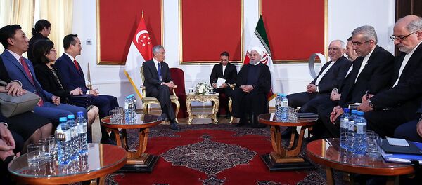 Встреча премьер-министра Сингапура Ли Сянь Луна и президента Ирана Хасана Роухани (1 октября 2019). Еревaн Встреча премьер-министра Сингапура Ли Сянь Луна и президента Ирана Хасана Роухани (1 октября 2019). Еревaн - Sputnik Армения