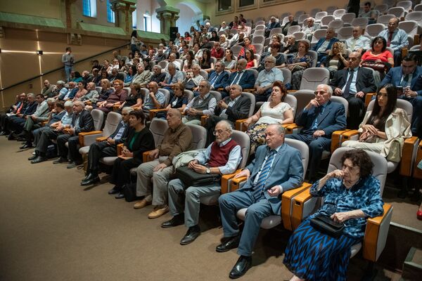 Նա հոգու խորքում հայ էր. Կիմ Բակշիի աճյունափոշին կամփոփվի Գառնիի կիրճում և Շուշիում - Sputnik Արմենիա