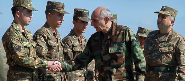 Президент Карабаха Бако Саакян встретился с военнослужащими, предотвратившими диверсионную попытку со стороны Азербайджана (3 октября 2019). Карабах  - Sputnik Արմենիա
