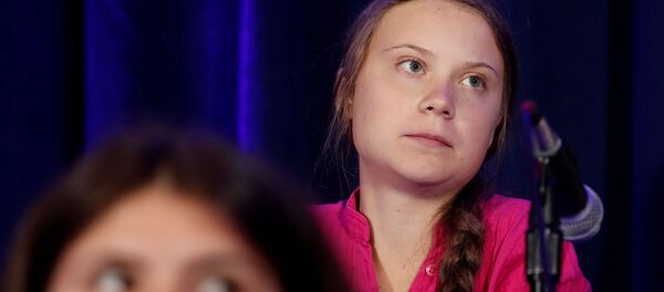 Шведская активистка по вопросам климата Грета Тунберг вместе с другими детьми-петиционерами из двенадцати стран мира представила знаковую жалобу в Комитет ООН по правам ребенка в знак протеста против отсутствия действий правительства в связи с климатическим кризисом во время пресс-конференции (23 сентября 2019). Нью-Йорк - Sputnik Армения
