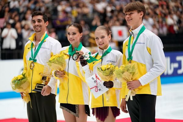 Эта девочка творит невообразимое: Трусова впервые в истории исполнила 4 четверных прыжка - Sputnik Армения