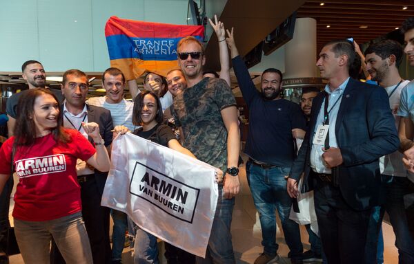 Крутые гости WCIT-2019 в Армении: знаменитый диджей Армин ван Бюрен впечатлен приемом Крутые гости WCIT-2019 в Армении: знаменитый диджей Армин ван Бюрен впечатлен приемом - Sputnik Армения