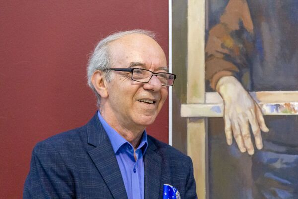 Разбившийся Черный квадрат и пойманный взгляд Андраника: краски Рубена Арутчяна Разбившийся Черный квадрат и пойманный взгляд Андраника: краски Рубена Арутчяна - Sputnik Армения