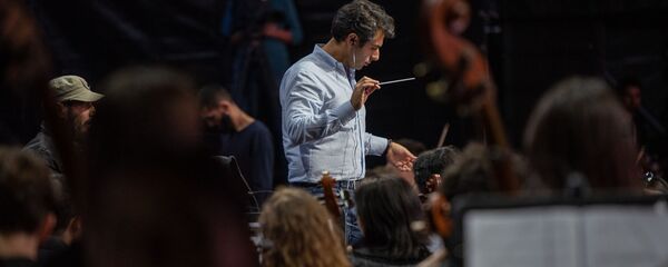 Концерт оркестра WCIT под управлением Сергея Смбатяна (6 октября 2019). Ереван Концерт оркестра WCIT под управлением Сергея Смбатяна (6 октября 2019). Ереван - Sputnik Армения