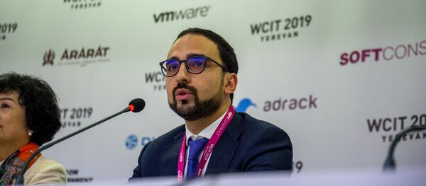 Вице-премьер Тигран Авинян на пресс-конференции во время открытия WCIT 2019 (7 октября 2019). Ереван - Sputnik Արմենիա
