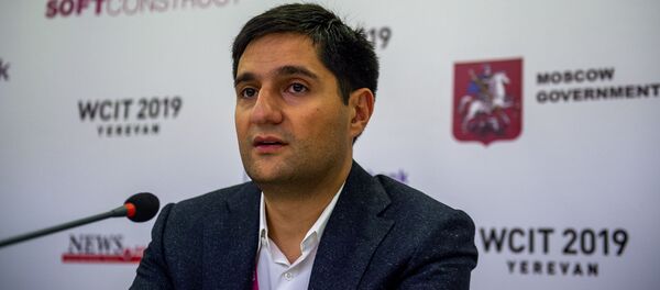 Александр Есаян на пресс-конференции во время открытия WCIT 2019 (7 октября 2019). Ереван Александр Есаян на пресс-конференции во время открытия WCIT 2019 (7 октября 2019). Ереван - Sputnik Արմենիա