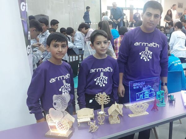 Миноискатели да волшебное зеркало: DigiTec Expo поможет армянскому спецназу и красоткам - Sputnik Армения