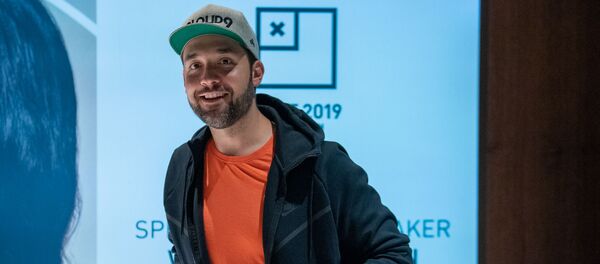 Алексис Оганян прибыл в Ереван (7 октября 2019). Звартноц - Sputnik Արմենիա