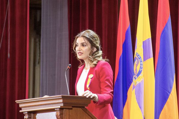 «Հպարտ եմ և շնորհակալ». դեսպան Լաքոտը Էջմիածնի բարեկամ դարձավ - Sputnik Արմենիա