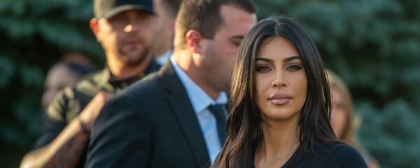 Ким Кардашьян посетила мемориальный комплекс Цицернакаберд (8 октября 2019). Ереван - Sputnik Армения