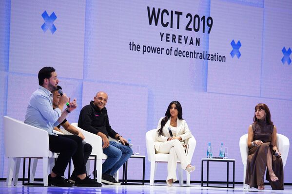 Ким Кардашьян на форуме WCIT 2019 (8 октября 2019). Ереван - Sputnik Армения