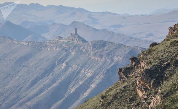 Илия II обратился к властям из-за ситуации с Давид-Гареджи на границе с Азербайджаном Илия II обратился к властям из-за ситуации с Давид-Гареджи на границе с Азербайджаном - Sputnik Армения
