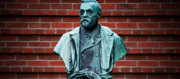 Бюст Альфреда Нобеля в Стокгольме - Sputnik Արմենիա