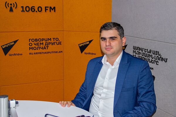 Размещение евробондов реальному сектору армянской экономики не поможет - эксперт  - Sputnik Армения